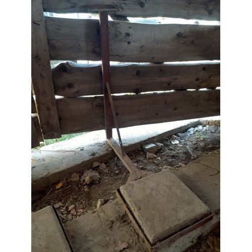 Coltar metalic pentru sectiuni de gard 105x110 cm folosit