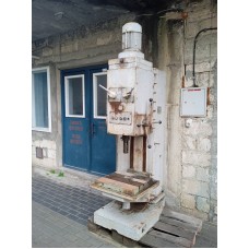 Utilaje (folosite) Mașină de găurit verticală universală 2H135, 67925, 1982 an de fabricație