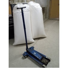 Cric hidraulic SA-10 albastru Ravaglioly, Italia ; capacitate de ridicare 3,0 t, lungime bază 90 cm